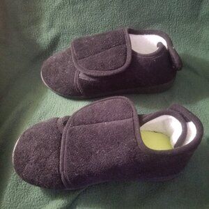 black Comfy Wraps adjustable post surgery shoes, size S / M